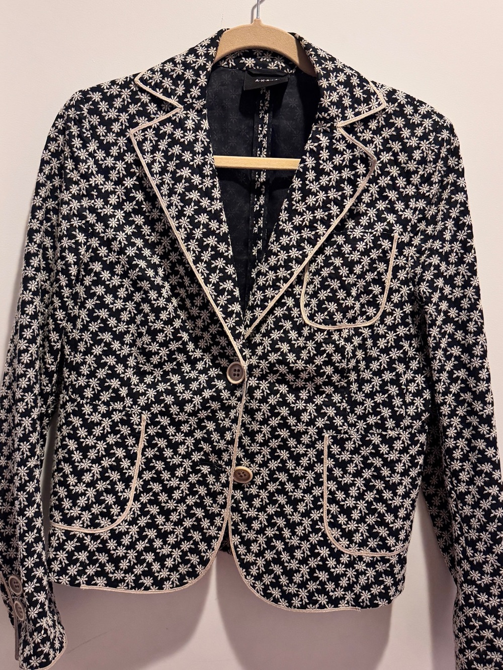 AKRIS Swiss Made Navy Silk-Lined Daisy Floral Embroidered Blazer Jacket US 8-10